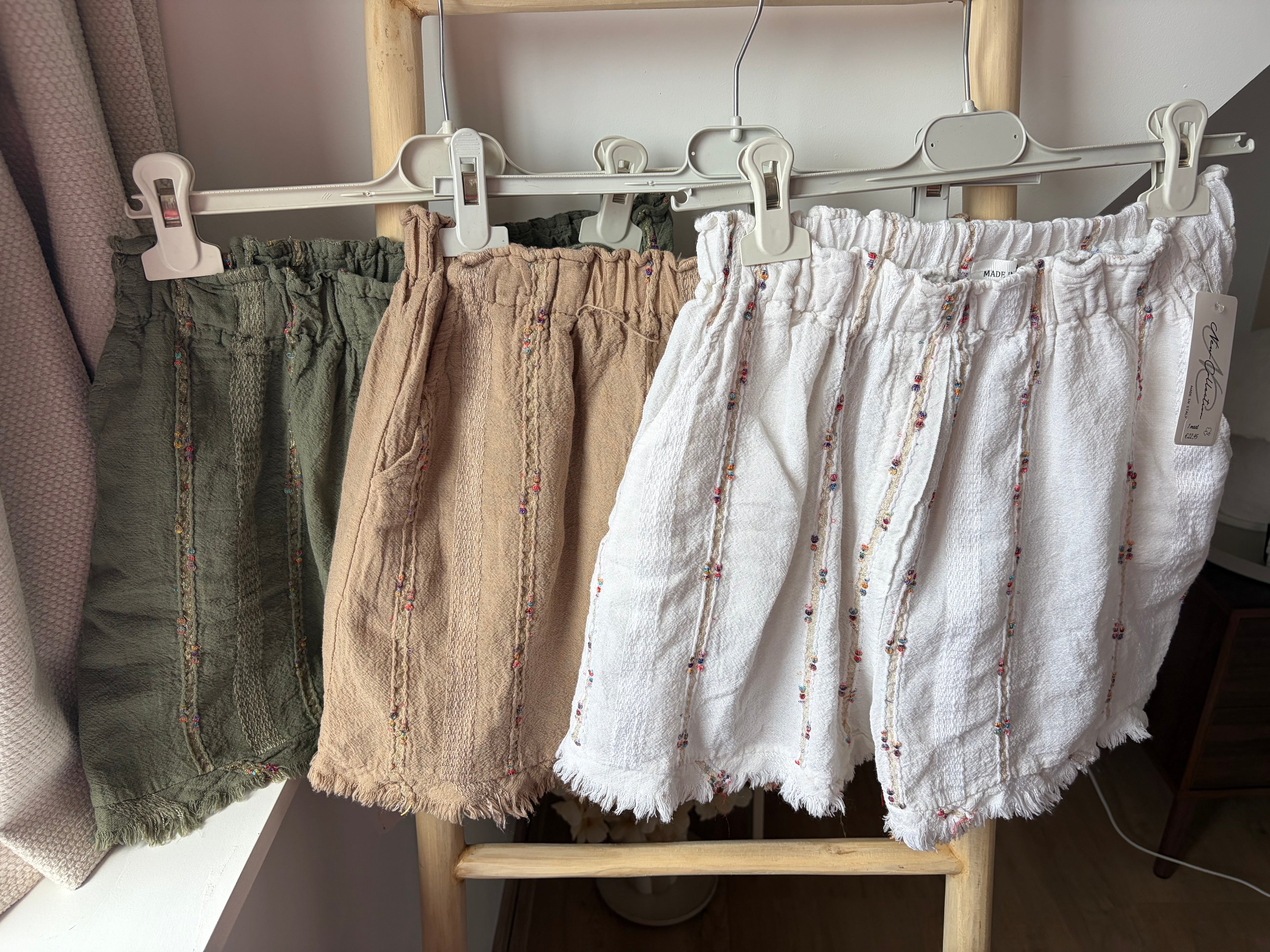 Short Dorine